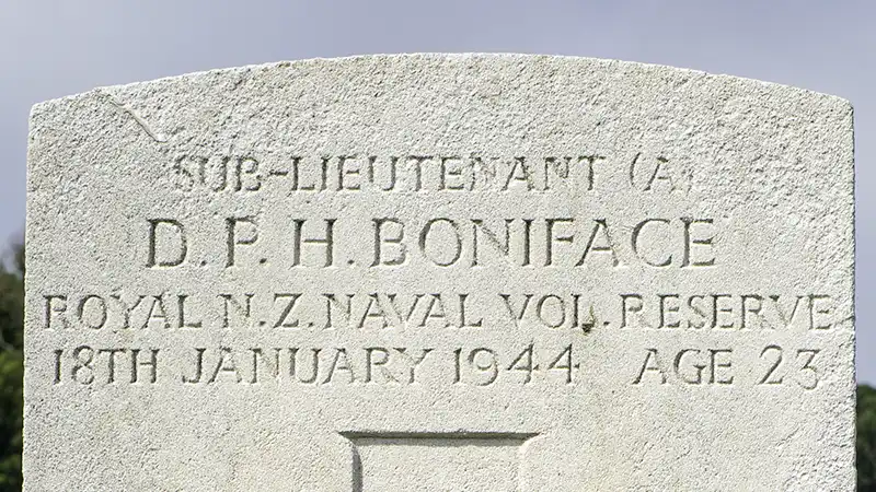Grave of Douglas Philip Hurlstone Boniface (1921–1944)