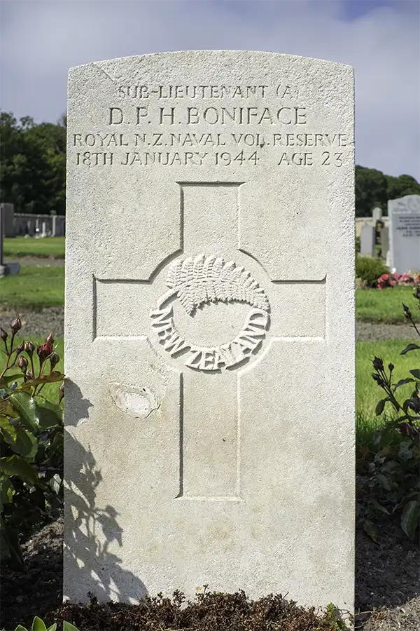 Grave of Douglas Philip Hurlstone Boniface (1921–1944)